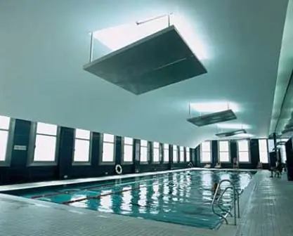 spa raanana pool.webp